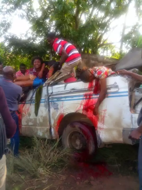 Ghastly Motor Accident involving RCCG Members Coming From Redeemption Camp.